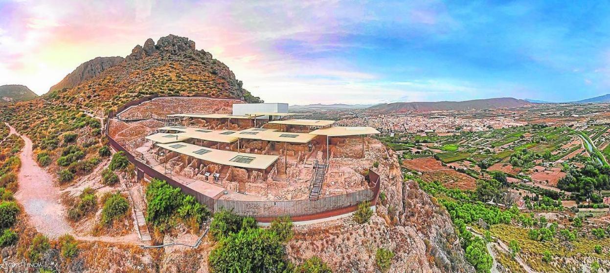 Atico Con Terraza Apartman Cieza Kültér fotó